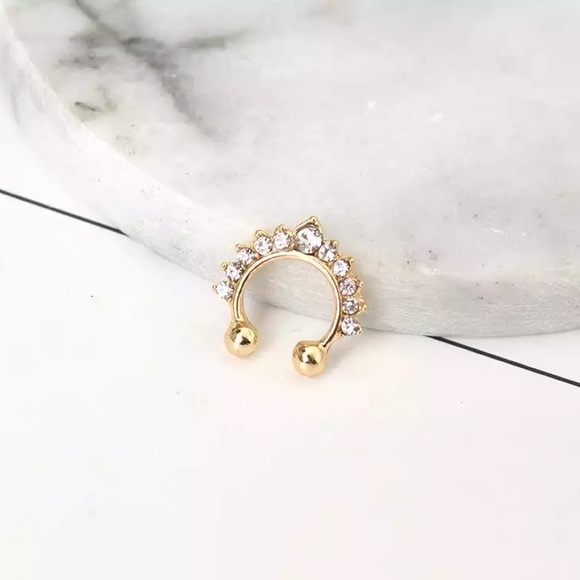 🔴5/$15⚠️𝗖𝗟𝗘𝗔𝗥𝗔𝗡𝗖𝗘⚠️ Gold Septum NEW - Picture 3 of 11